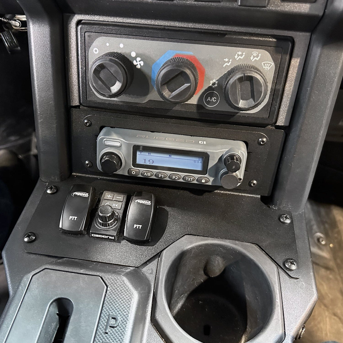 Polaris Xpedition Radio and Remote Head Mount Kit Rugged